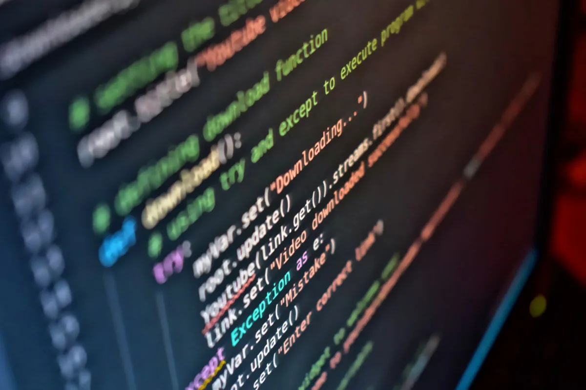 A terminal showing a short list of common Linux commands.