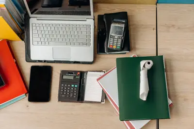 QuickBooks vs FreshBooks: 2026 SaaS Accounting Showdown